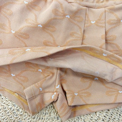 Conj. Blusa Manga Longa Cute Bows Club e Short Saia Corações - Off White e Caramelo